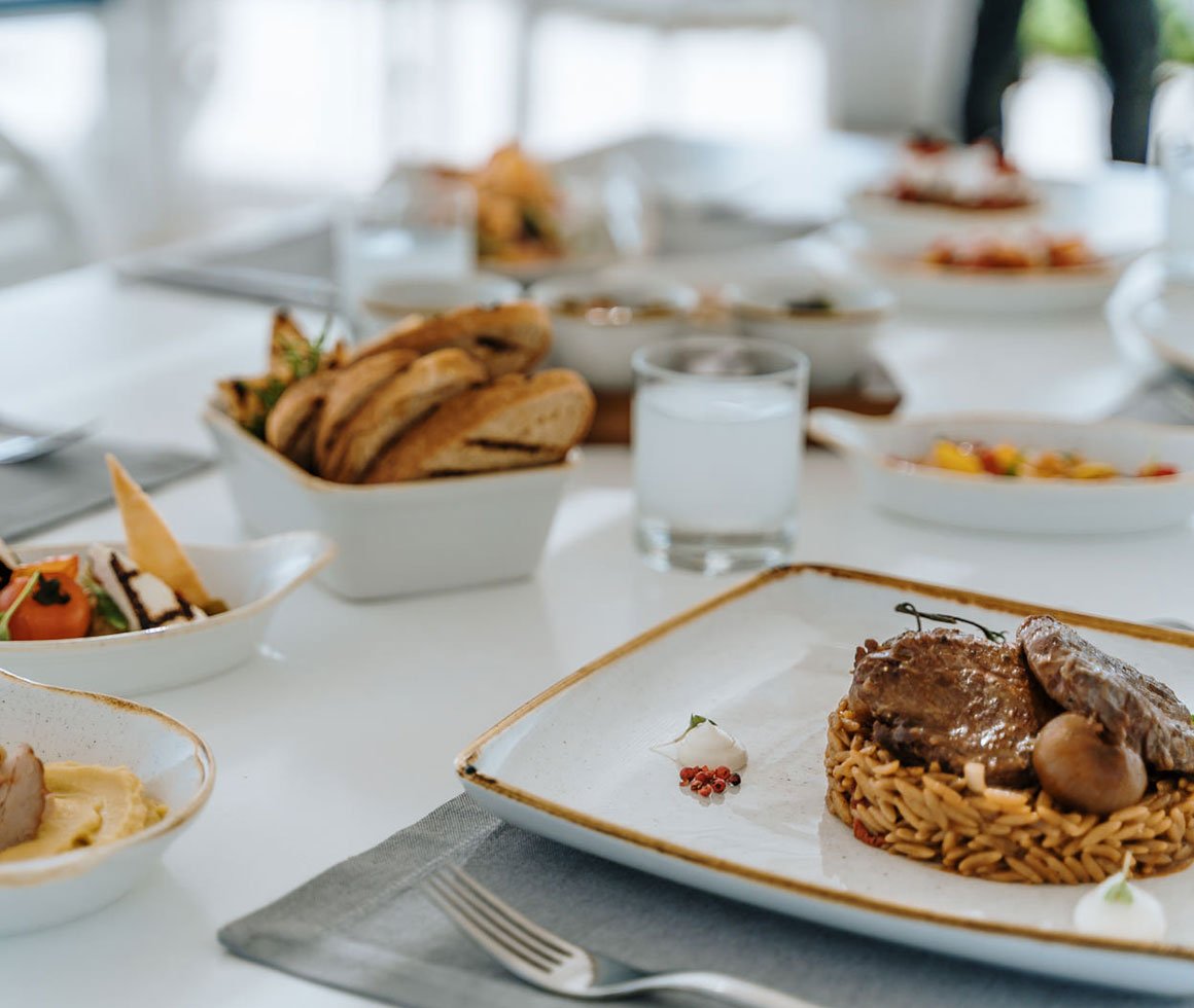 ouzi restaurant gennadi garnd resort